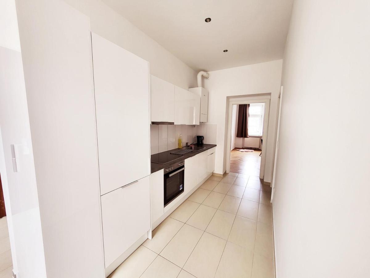 Donaufelder City Apartment Вена Экстерьер фото