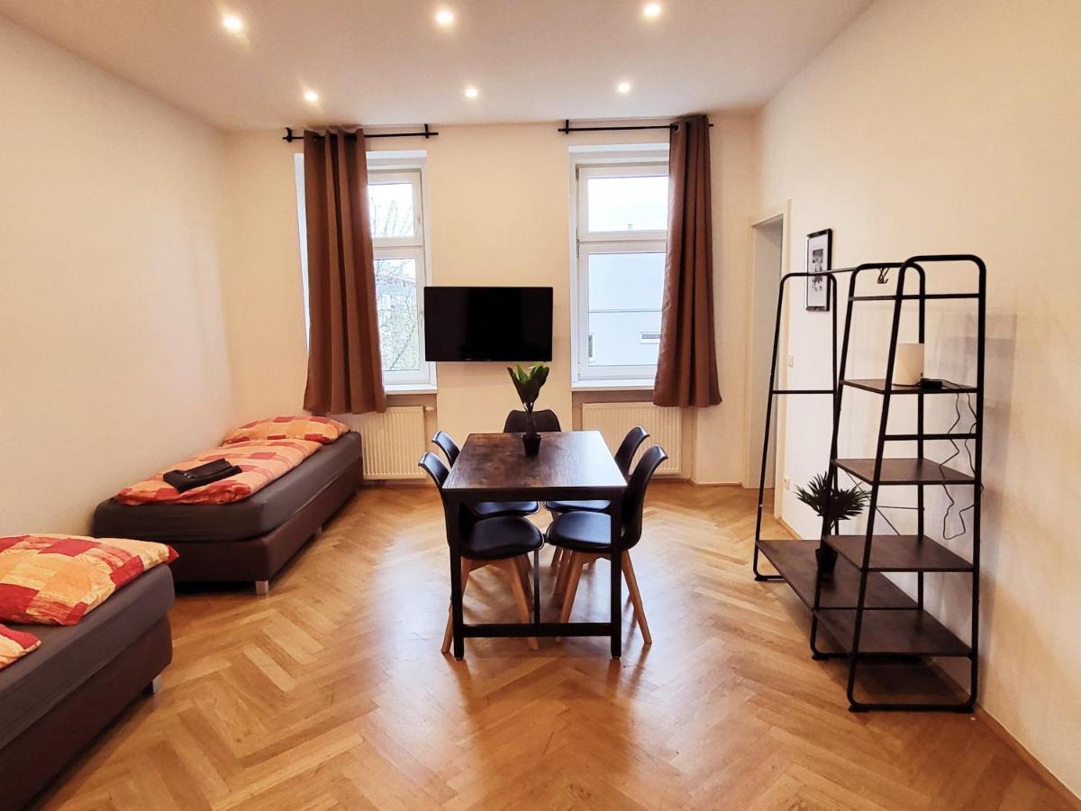 Donaufelder City Apartment Вена Экстерьер фото