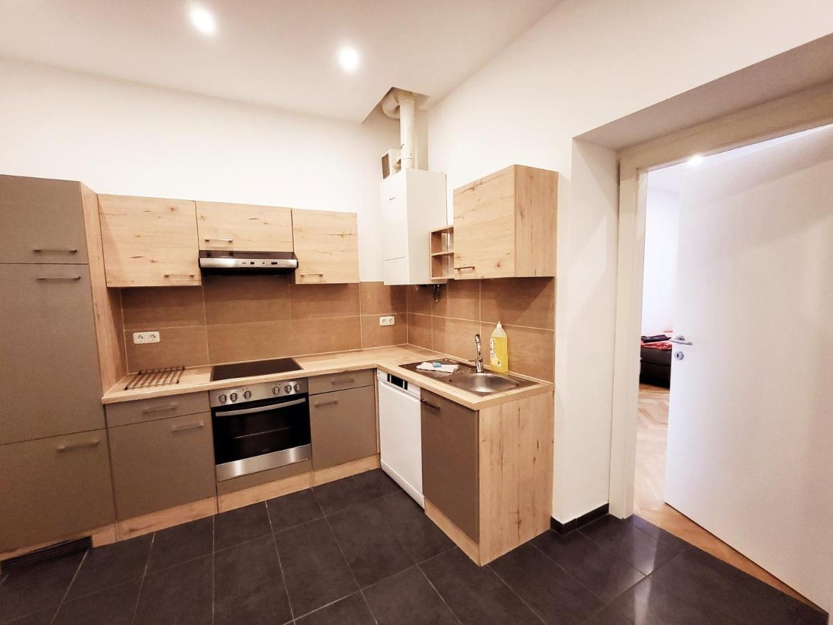 Donaufelder City Apartment Вена Экстерьер фото