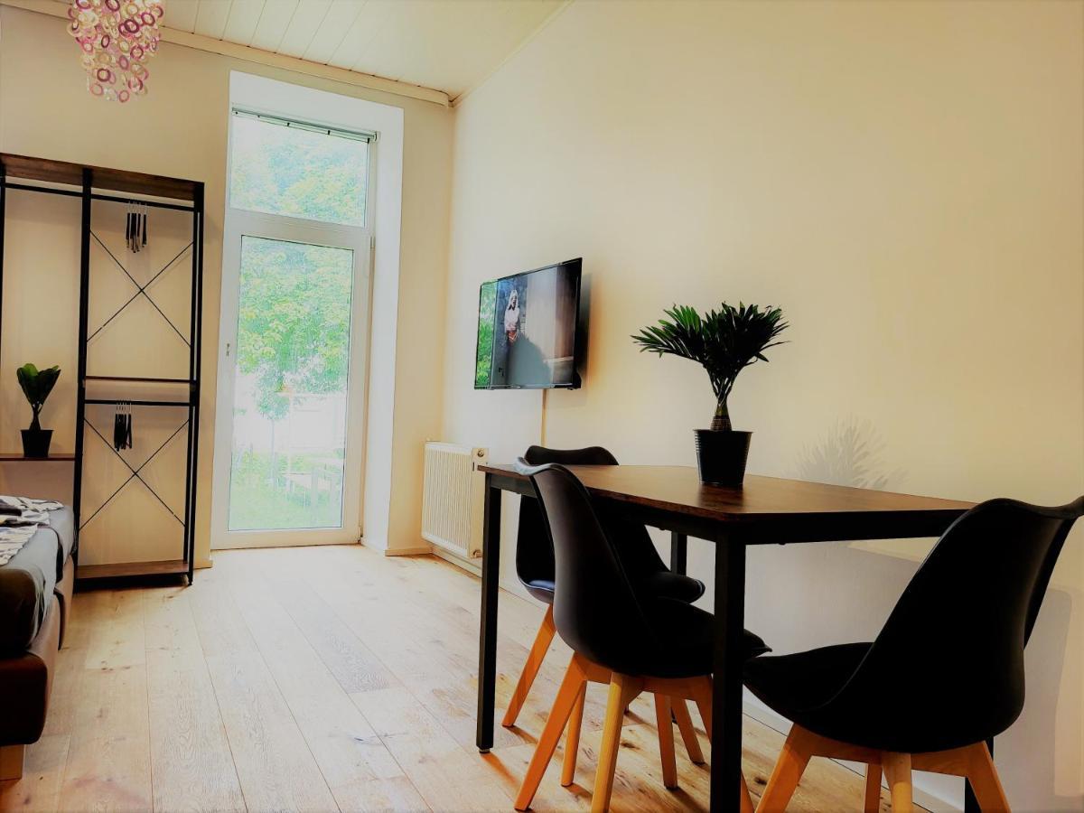 Donaufelder City Apartment Вена Экстерьер фото