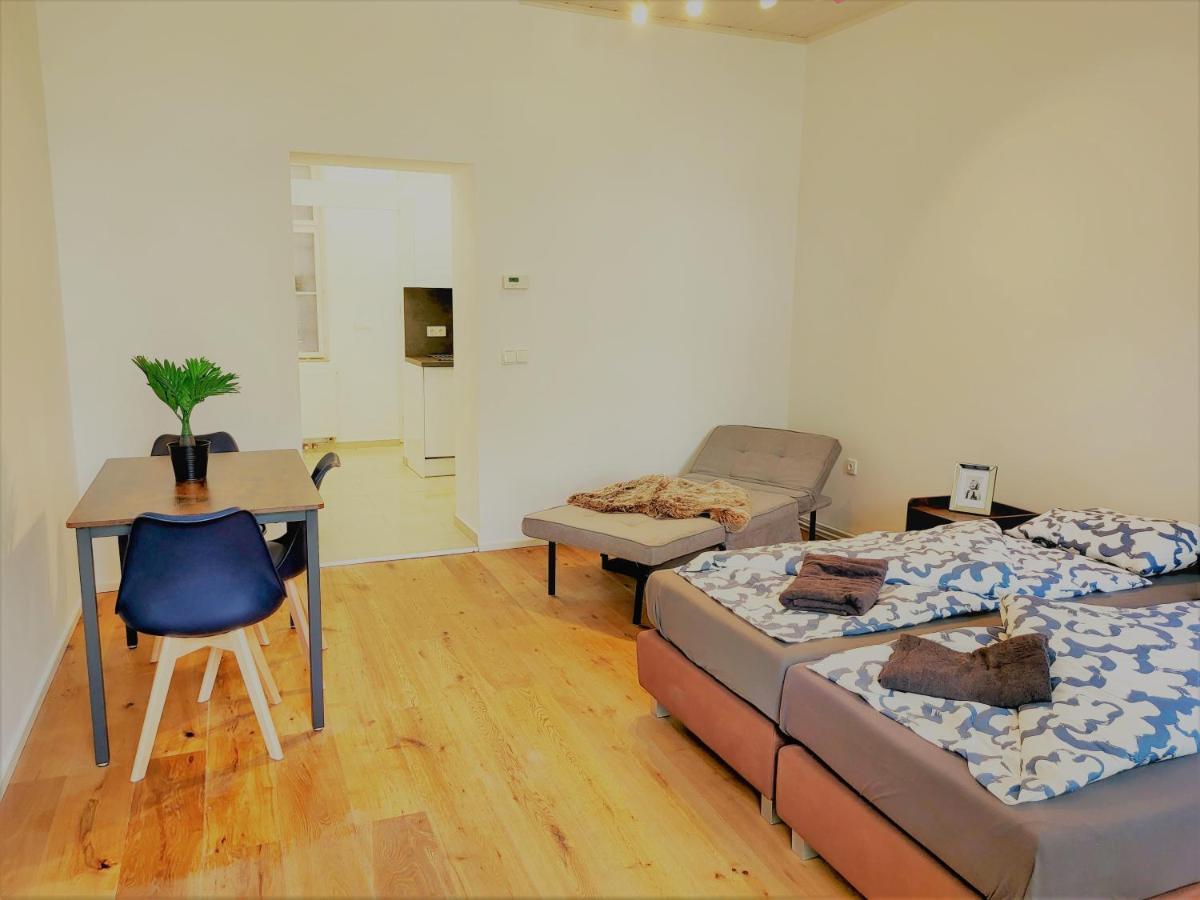 Donaufelder City Apartment Вена Экстерьер фото
